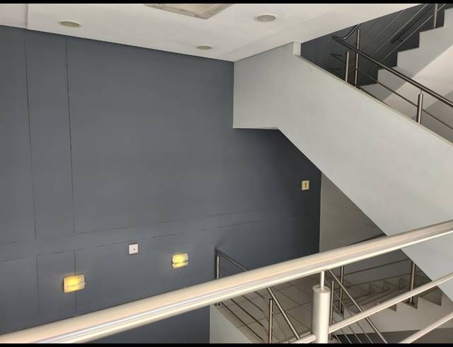 1,380M² OFFICE TO LET IN RANDJESPARK